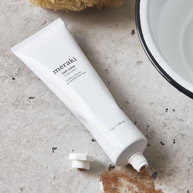 Meraki - Foot Scrub Calm Cedar - 100 ml - Billede 2