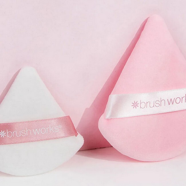 Brushworks - Triangular Powder Puff Duo 2 Pak - Billede 2