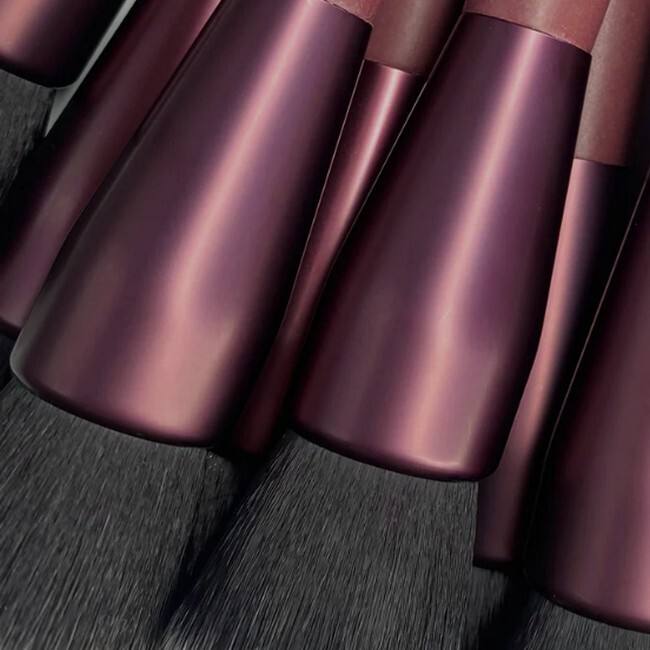IDUN Minerals - Pro Soft Kabuki Brush For Face - Billede 4